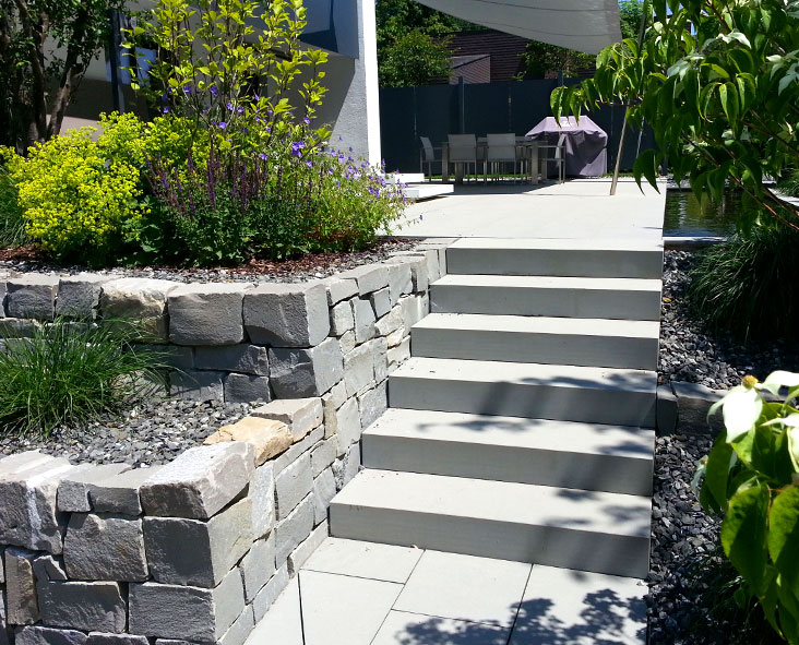 Gartenbau Freiraum Schmid | Garten | Betontreppe Gartenbau | Gartengestaltung | Designelement Betontreppe | Freiraum Schmid